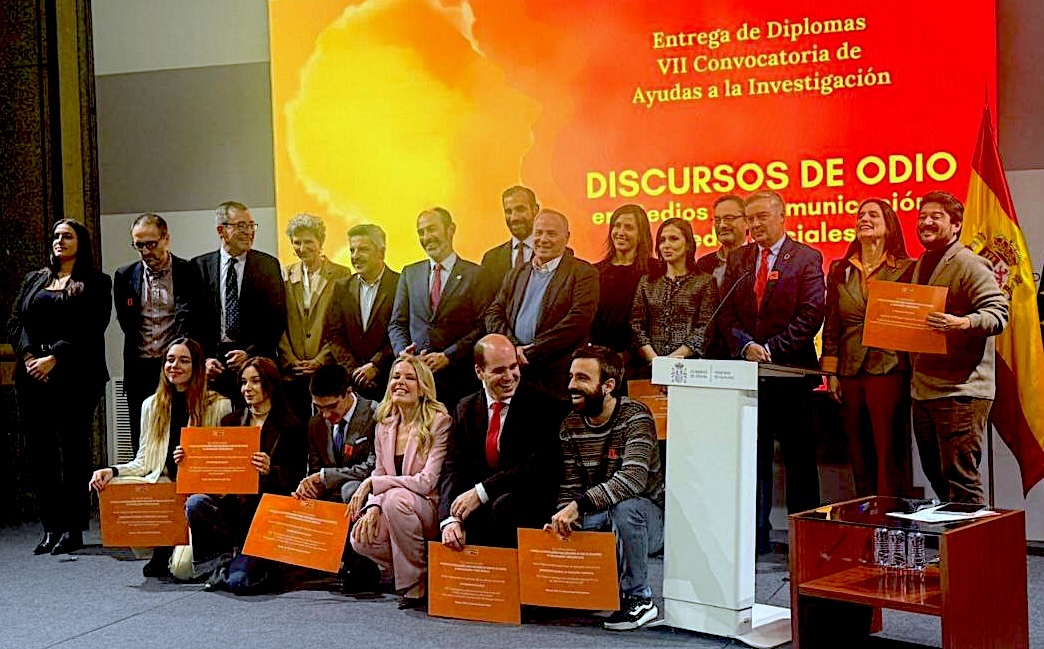 La UHU recibe el primer premio nacional de investigación de Televisión Española (RTVE) en Madrid