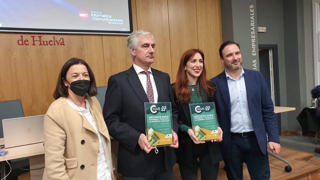 Fotografía de una de las conferencias de la Cátedra de Empresa Familiar