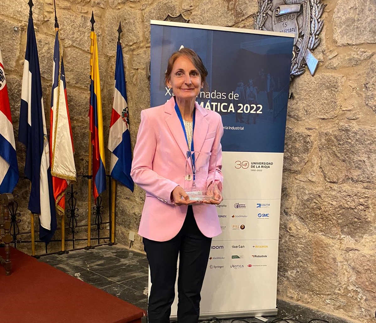 Entrega del premio a Francisca Segura