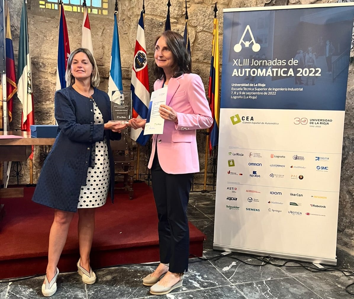 Entrega del premio a Francisca Segura