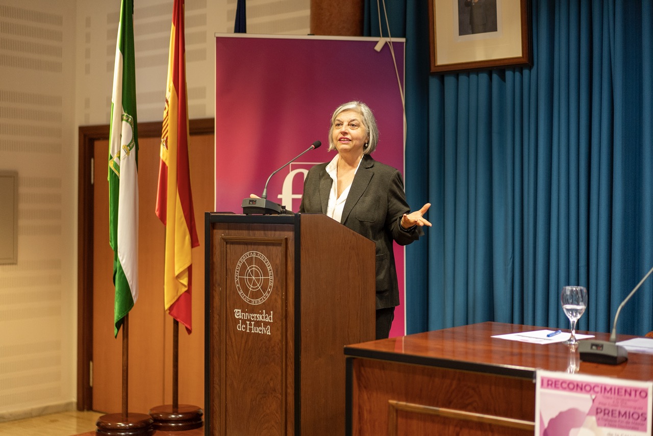 La Cátedra de Estudios de Género “Clara Campoamor” de la UHU y de la Diputación Provincial de Huelva premia y reconoce la trayectoria profesional de las mujeres investigadoras