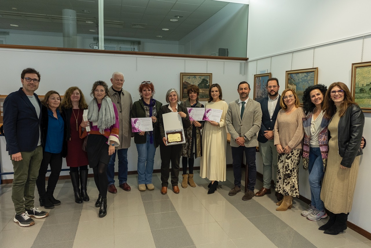 La Cátedra de Estudios de Género “Clara Campoamor” de la UHU y de la Diputación Provincial de Huelva premia y reconoce la trayectoria profesional de las mujeres investigadoras