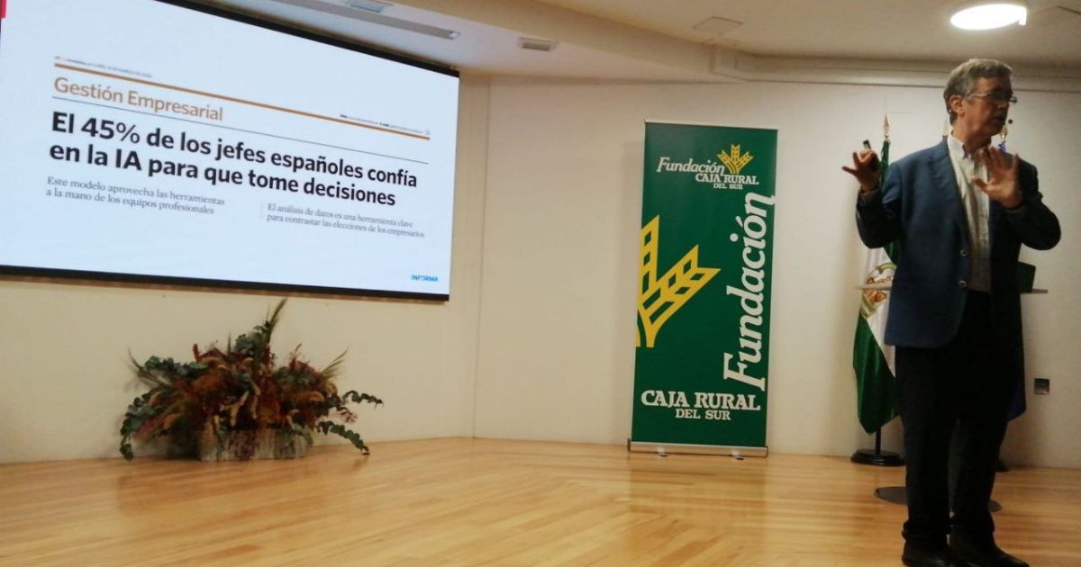 La IA, Emprendimiento y Desarrollo Profesional, temas principales del nuevo ciclo de Conferencias de la Caja Rural de Empresa Familiar de la UHU