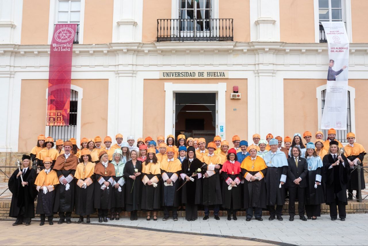 Luis Alberiko Gil Alaña, nuevo Doctor Honoris Causa de la UHU