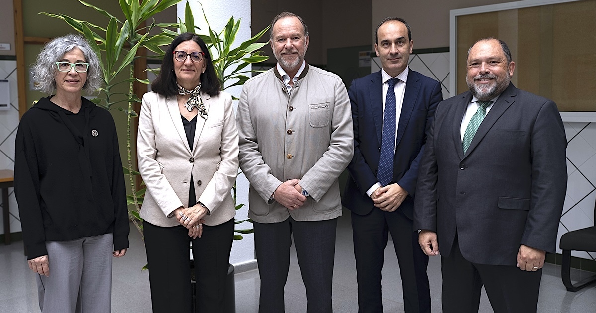 Caja Rural del Sur y la UHU otorgarán 110 becas a estudiantes el próximo curso