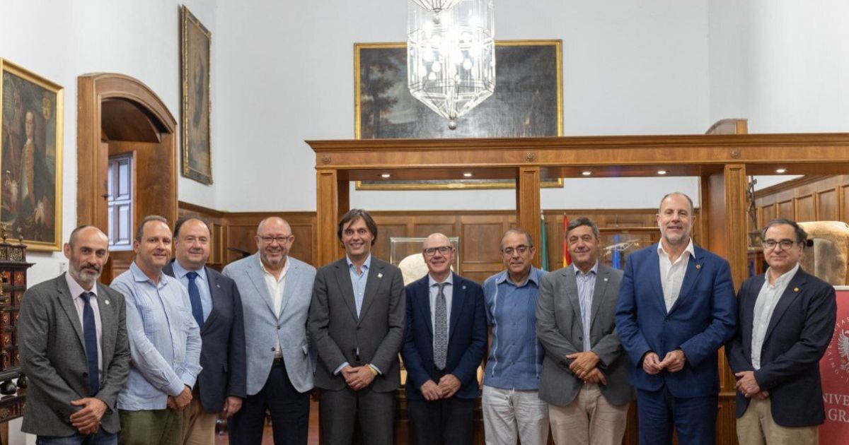 Paco Oliva, reelegido presidente de AUPA