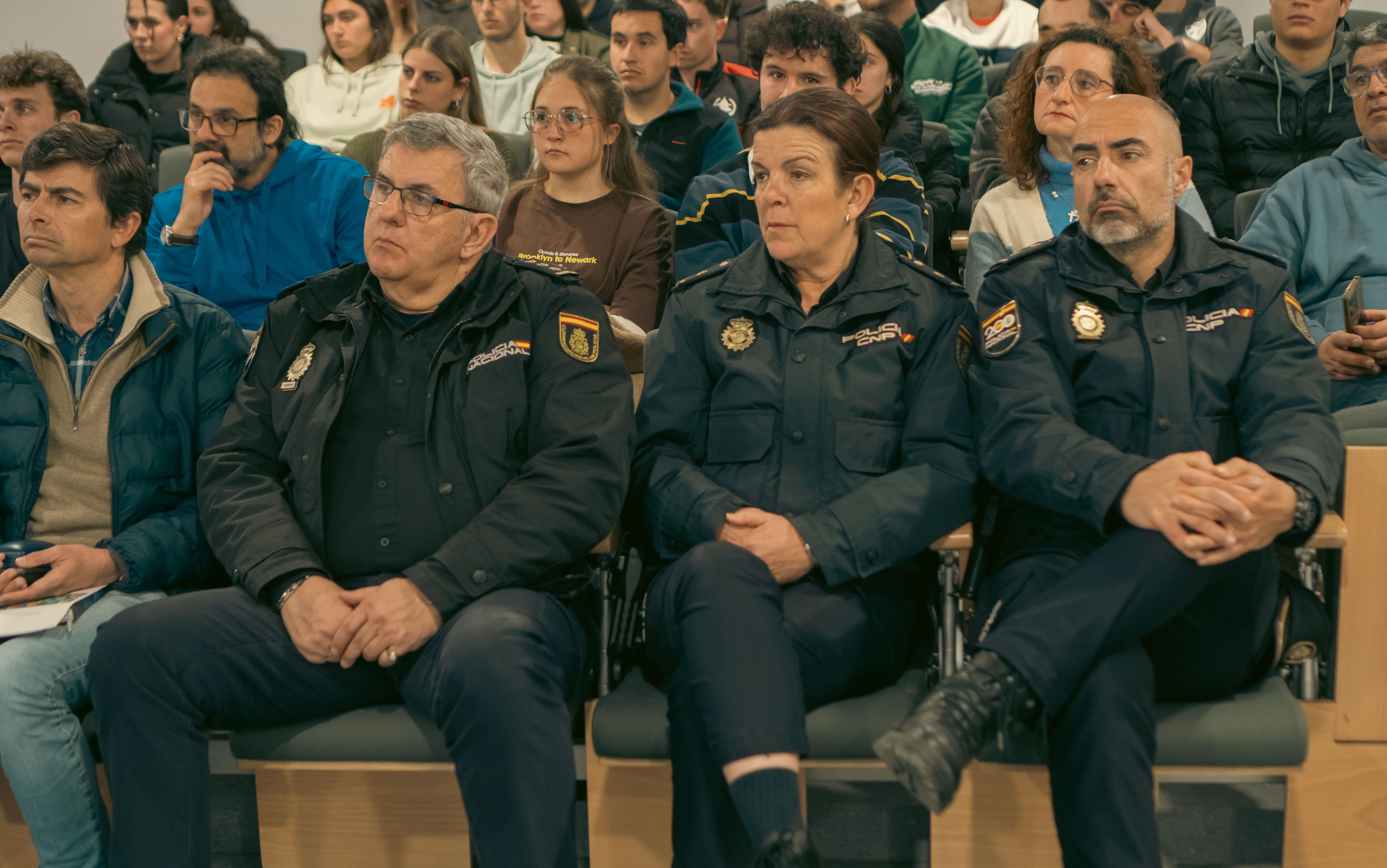 Conexión Huelva-Antártida: el alumnado de la UHU dialoga con la base española en el continente blanco