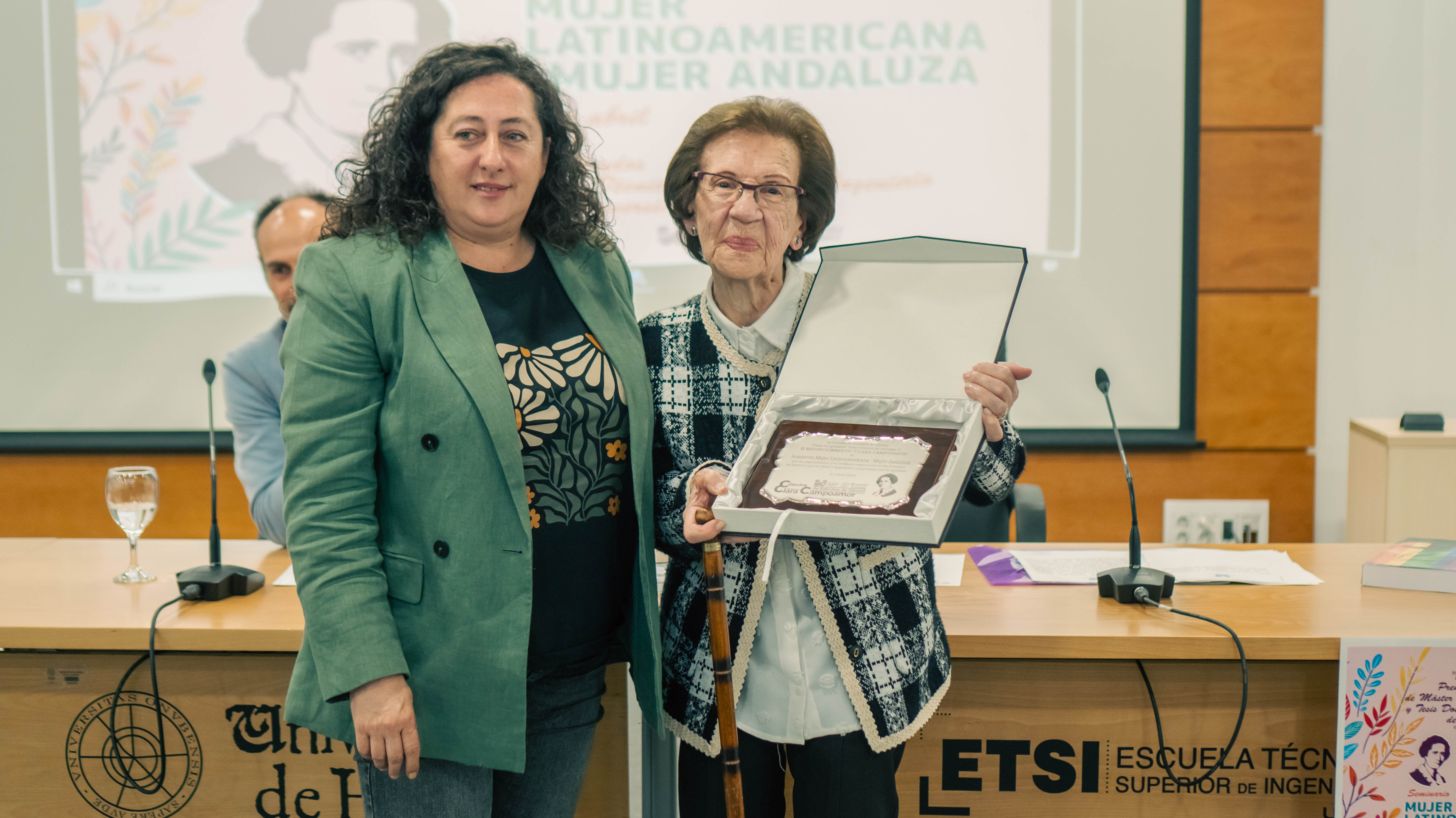 🎓✨ La Universidad de Huelva apuesta por la igualdad y la investigación feminista