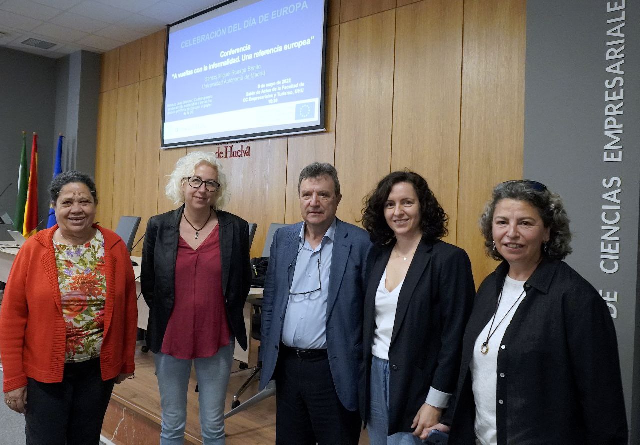 Fotografía de los conferenciantes