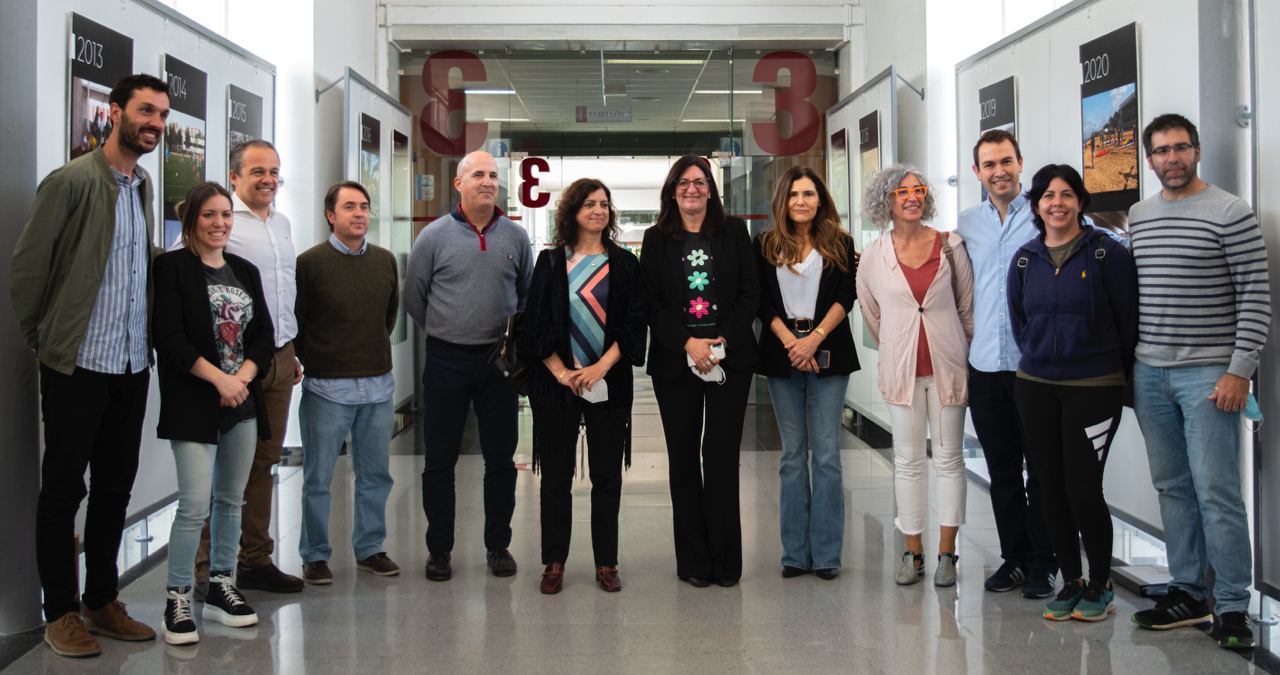Profesorado del grado, rectora de la universidad y decana de la facultad