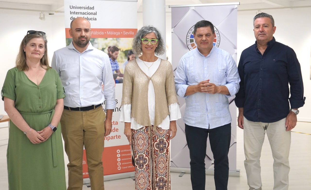 Fotografía de los organizadores de los cursos