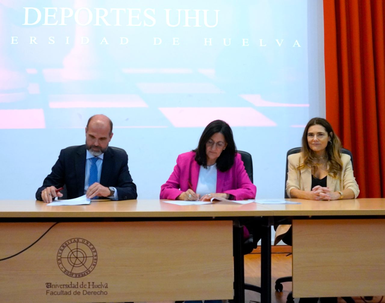 Firma del acuerdo de colaboración