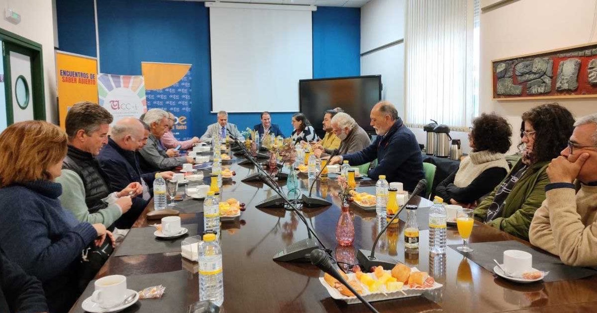 La UHU aborda la importancia de la energía fotovoltaica en un nuevo Encuentro de Saber Abierto