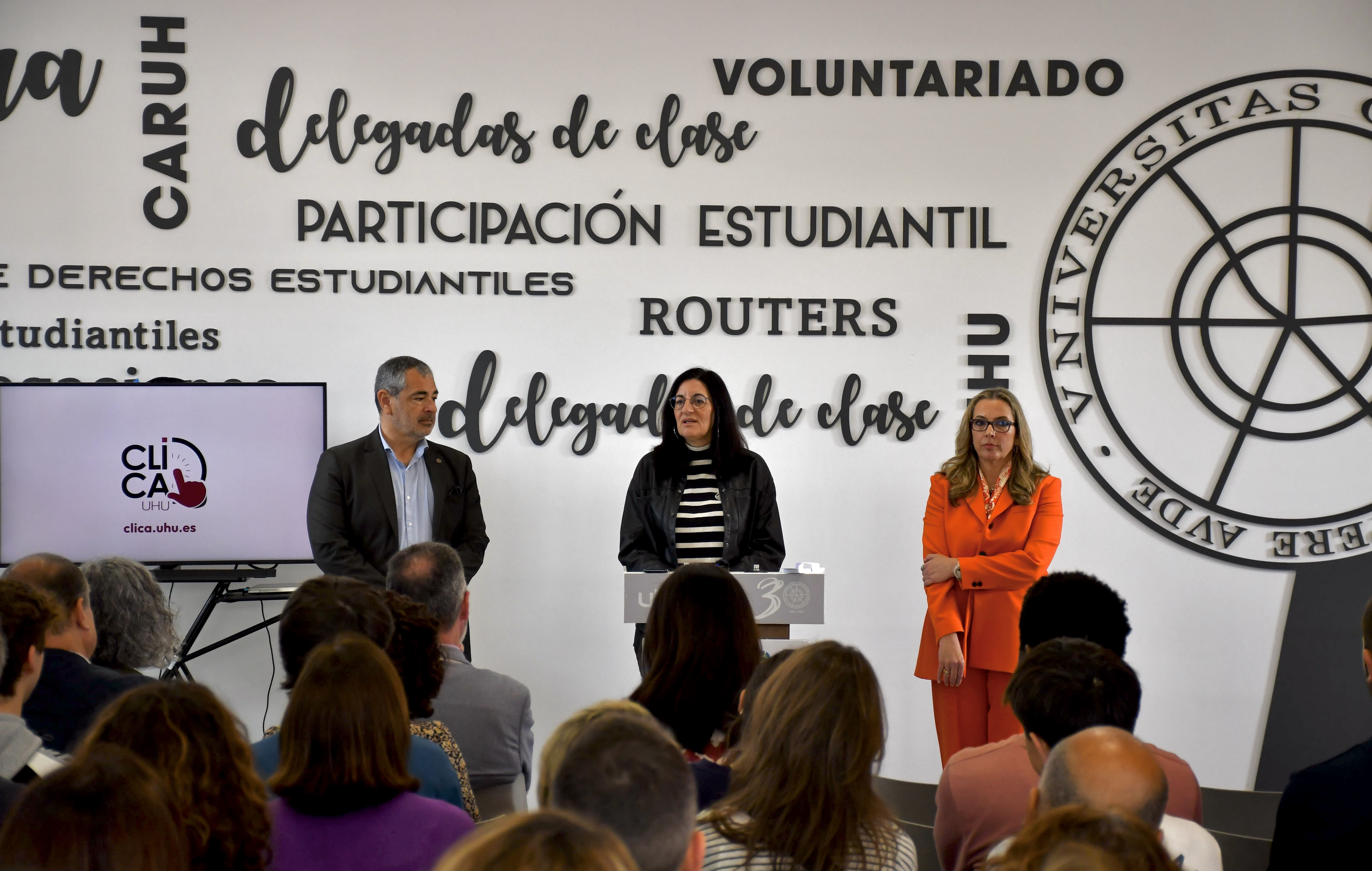 Presentación de ClicaUHU