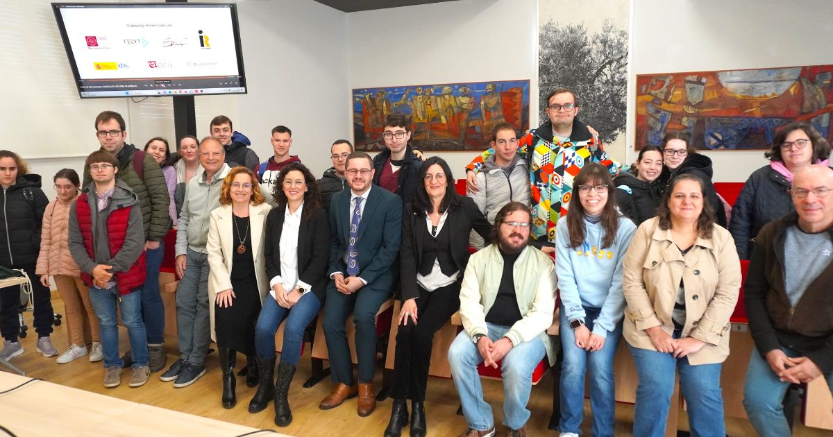 La UHU se suma a la conmemoración del día mundial de concienciación sobre el autismo.