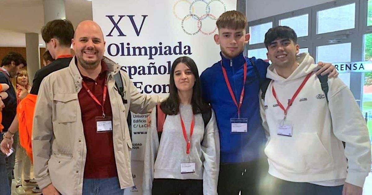 Tres estudiantes del IES Diego de Guzmán y Quesada representan a la Universidad de Huelva en la XV Olimpiada Española de Economía