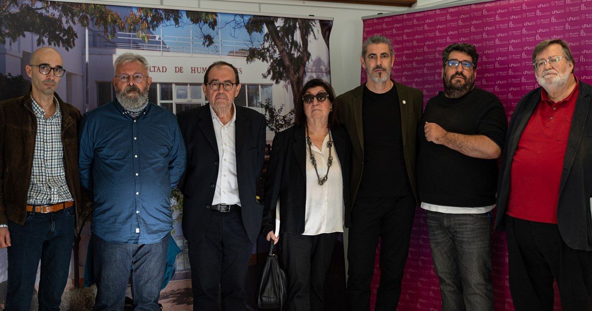 La UHU rinde un emotivo homenaje al catedrático de Prehistoria Francisco Nocete Calvo